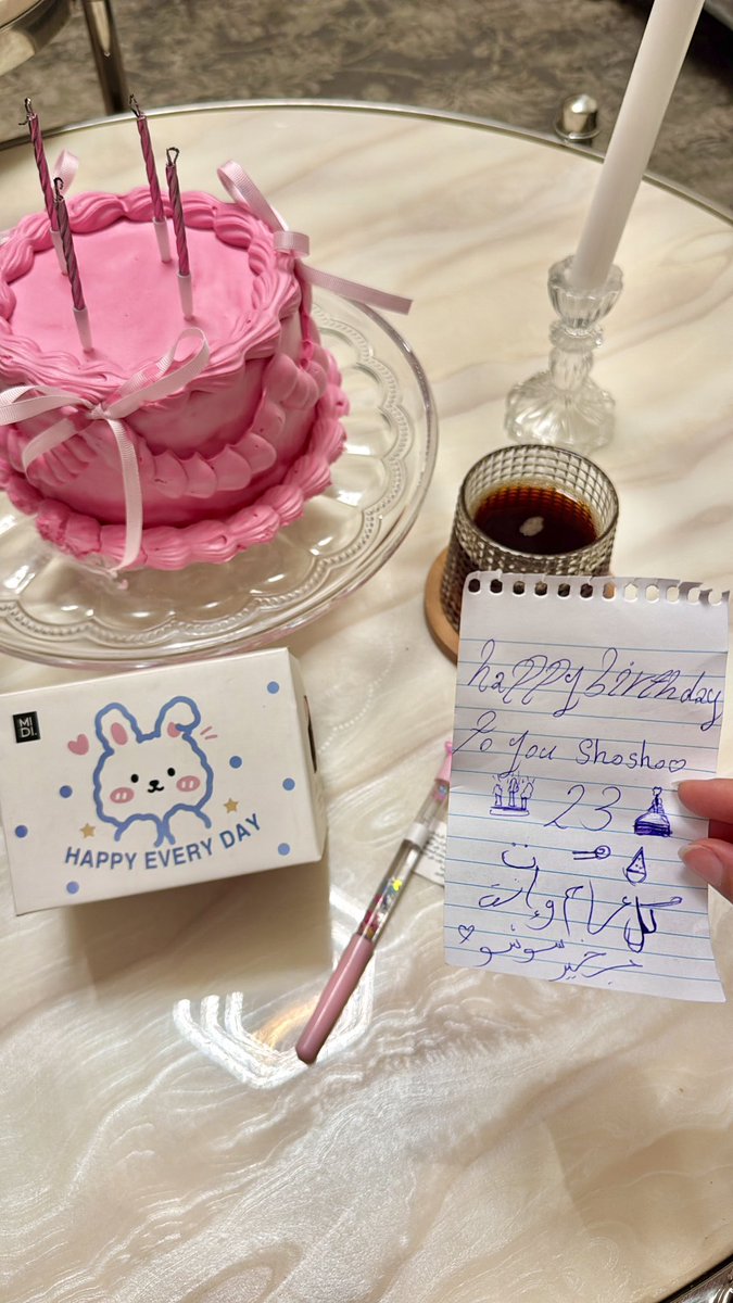 ilil21i's tweet photo. 🎂🎉🌺🎀💗 https://t.co/Z6xrYmngsb