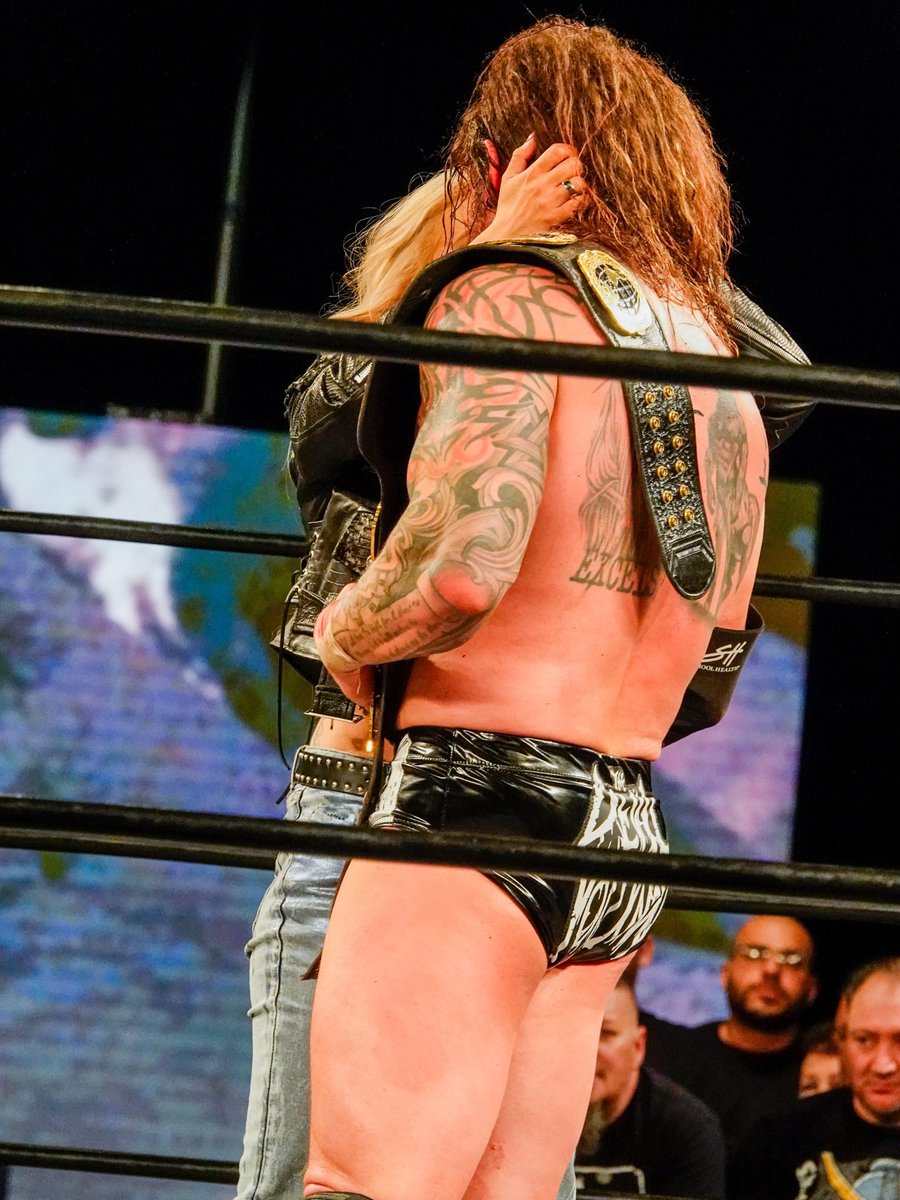 Scarlett tweet media