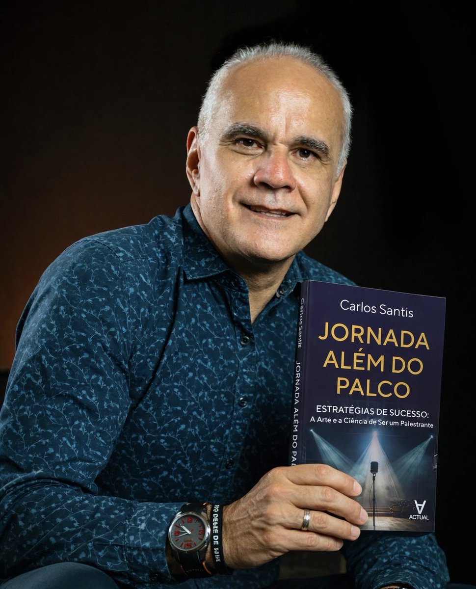 CarlosSantis's tweet photo. Se você quer sair do nível “quero palestrar” e entrar no nível
“quero construir uma carreira sólida, estratégica e com legado”,

O livro Jornada Além do Palco é o mapa completo dessa trajetória.

Pré lançamento na Amazon: https://t.co/abCCrxNXXh 

#JornadaAlémdoPalco #Palestra https://t.co/gvM4QHYsPC