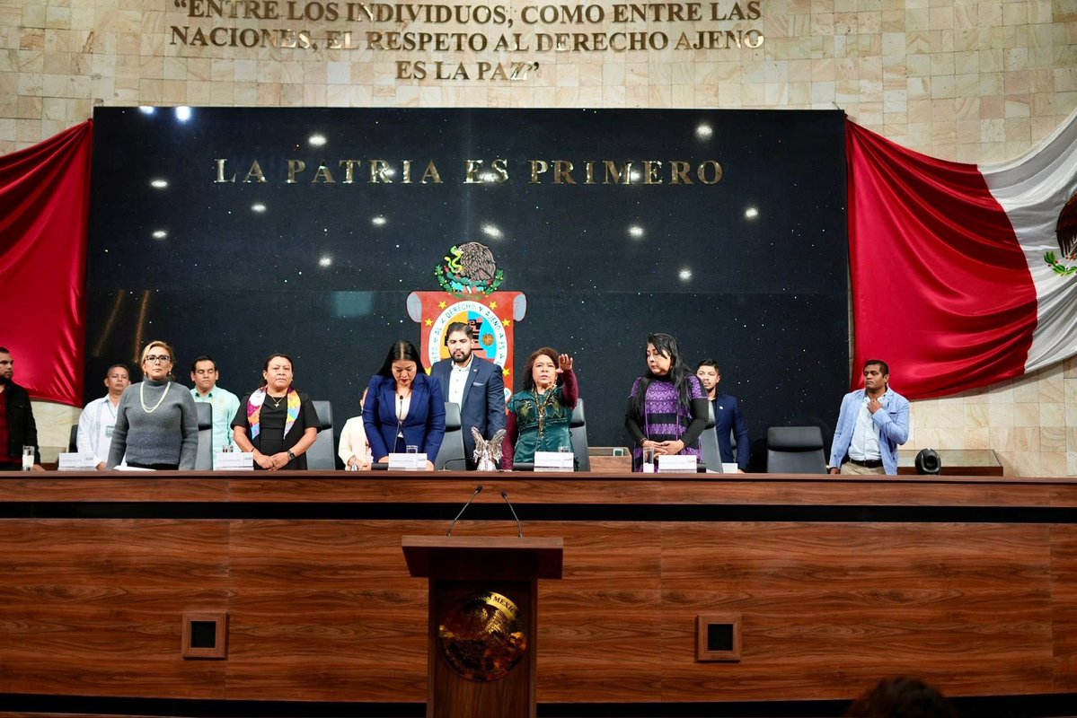 Oaxaca se consolida como la capital del trabajo digno, inclusivo y justo del Sureste. A tres años de la Primavera Laboral Oaxaqueña, comparecí ante el Congreso del Estado para refrendar el compromiso de seguir transformando Oaxaca con justicia laboral.