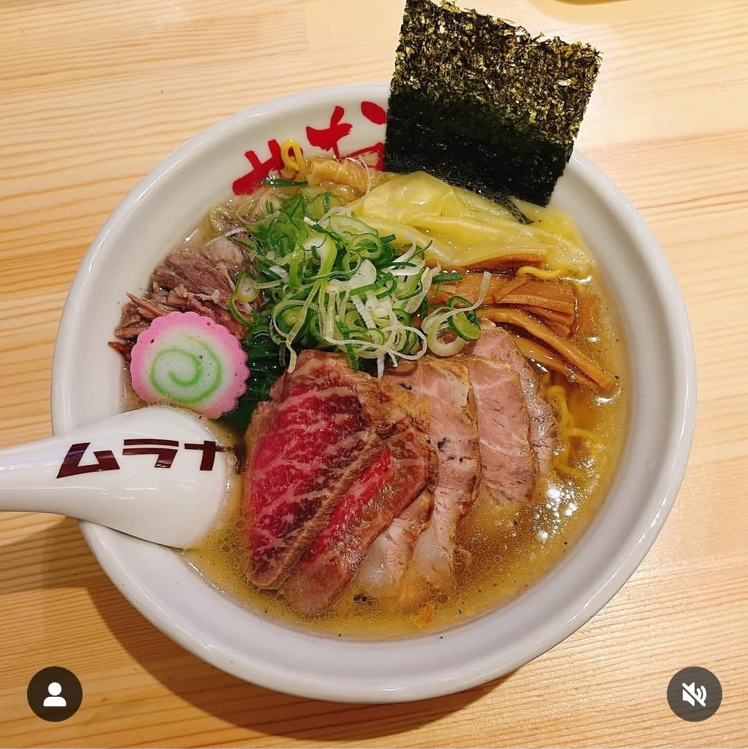 おはようございます
🍜1/31営業日🍜
🔔『すみれ』村中社長出没🔔

今週も、、、雪積もってる～😢
でも、軽い雪で良かった🙌
＼雪はねしたら、雪はね前に
                ラーメン🍜タイム👍／
心と身体にしみいる一杯🍜で
エナジーチャージ!!
     ご来店お待ちしております