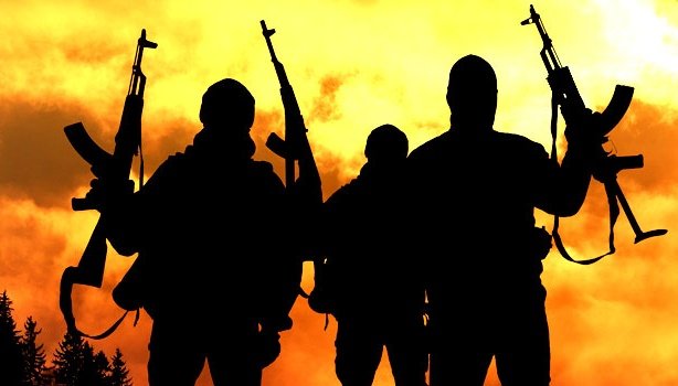 BREAKING: Horror in Okporojo Community, Ebonyi State, as Gunmen Behead Victims, Abduct Several.

Local sources said the attackers stormed the community in the early hours of Friday, unleashing violence that left several residents dead, many abducted, and multiple houses razed.