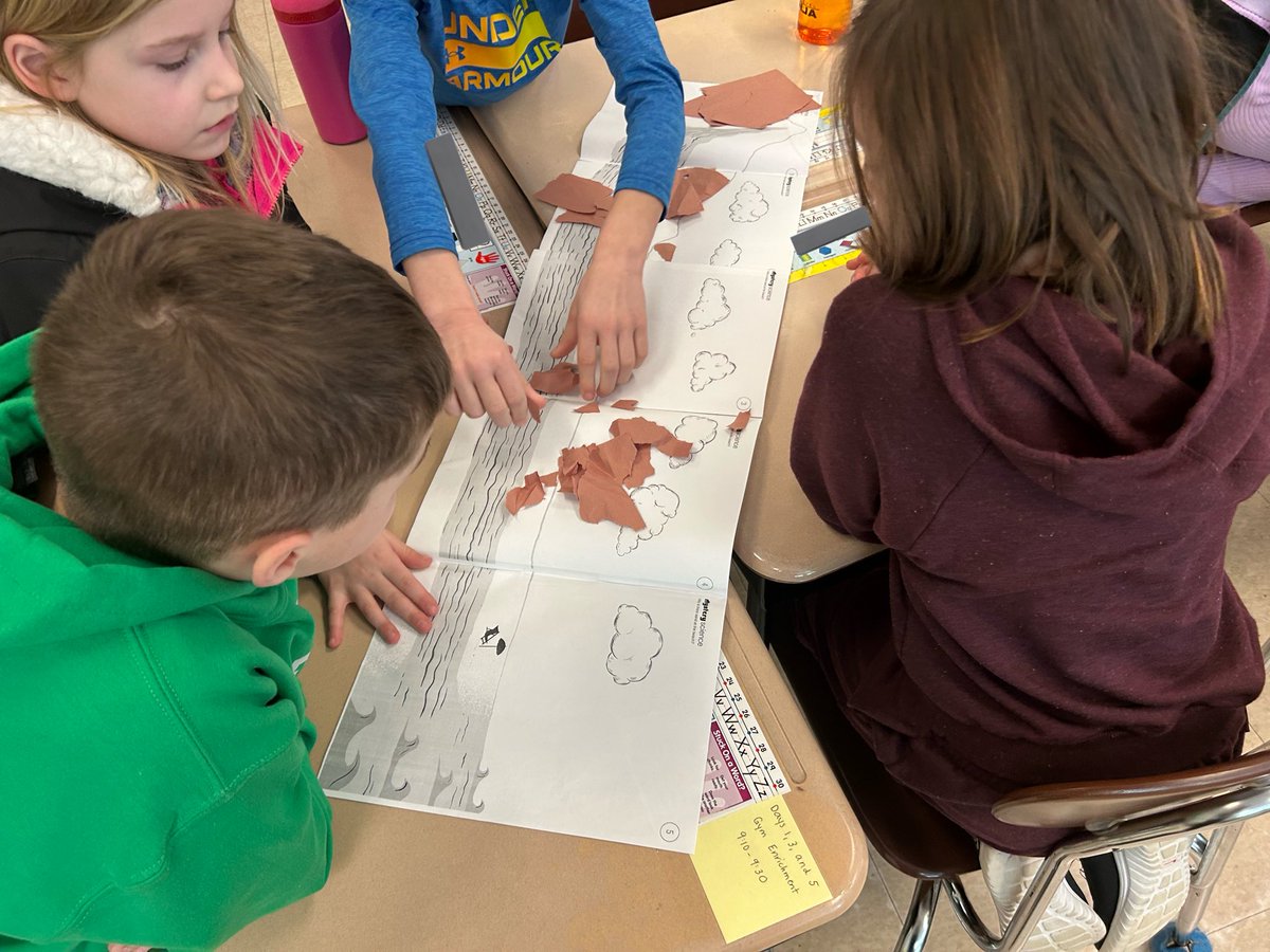 Ms. Kanaras tweet media