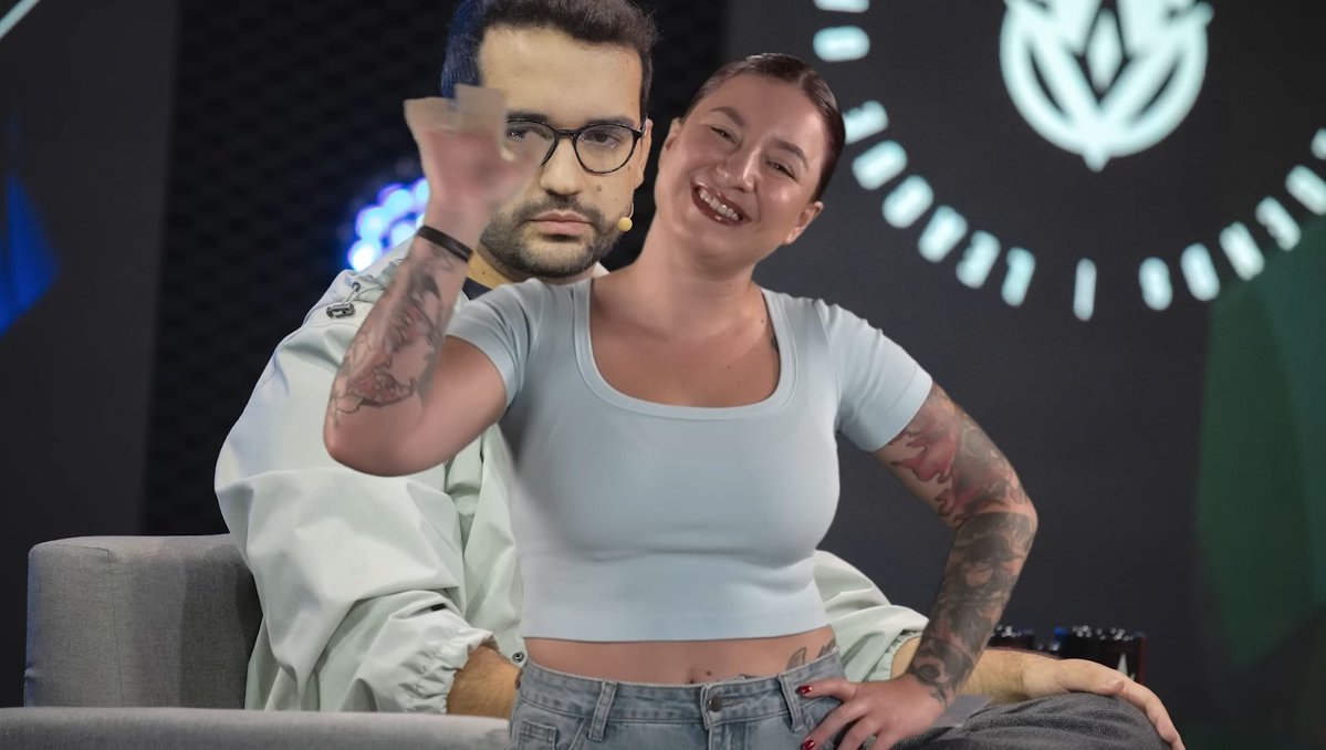 AcervoFogueta's tweet image. Fim da thread com essas lindas imagens.
@mariafogueta a make ta belissima