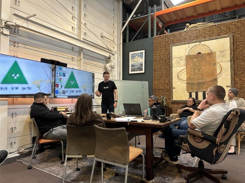 3 Tree Tech tweet media