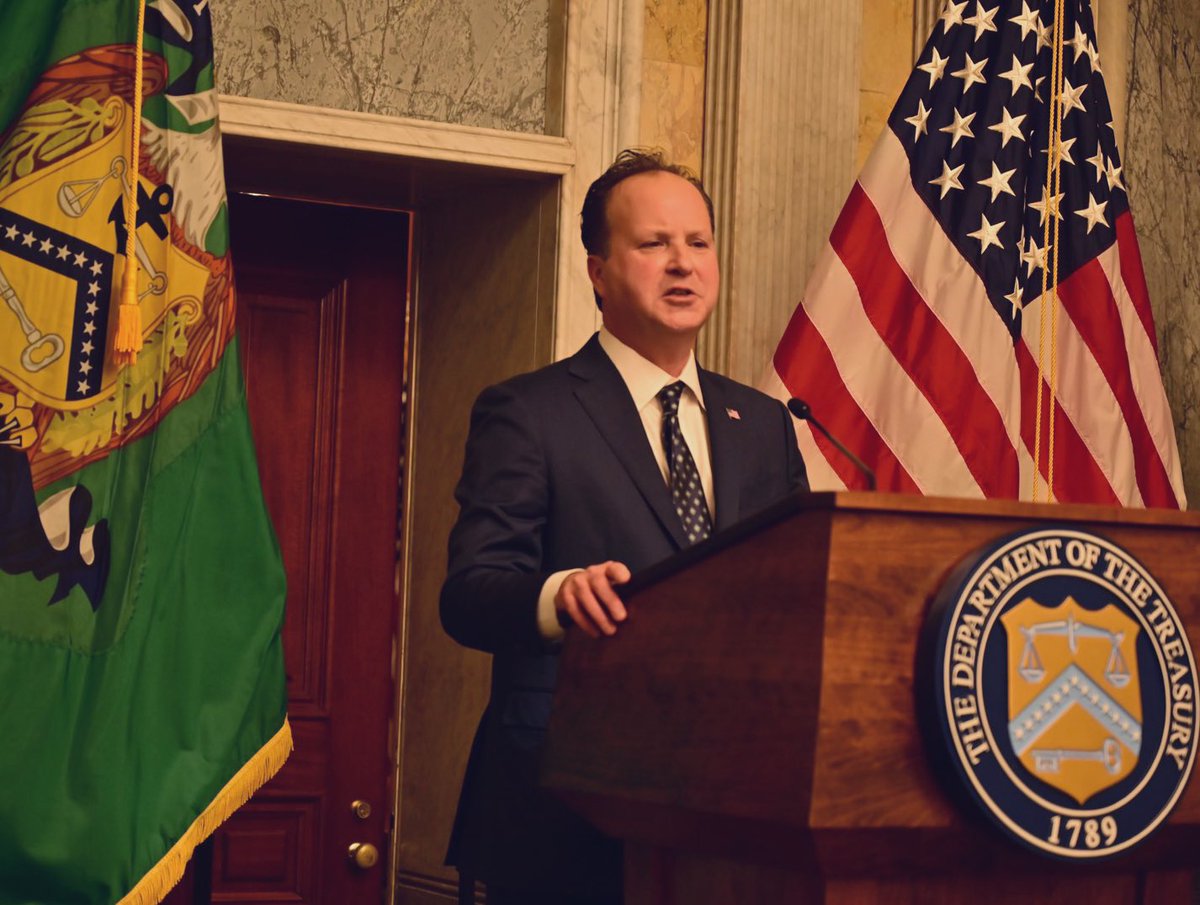 Universal Coin & Bullion tweet media