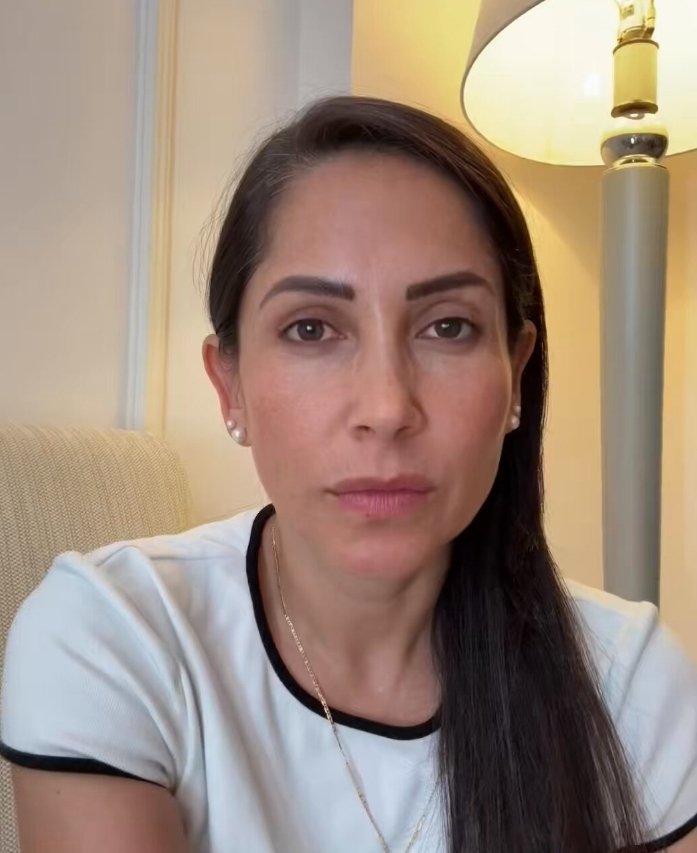 MemesDelMijinOr's tweet image. No se que es peor, si es escuchar a Rafael Correa que comía arroz con menestra y carne en tarrina cuando viaja en el avión presidencial para ahorra dinero oh a la Rana René Luisa González que recorría todo el Ecuador sin dos centavos para la gasolina
Par Hijosdeput4 mentirosos😅