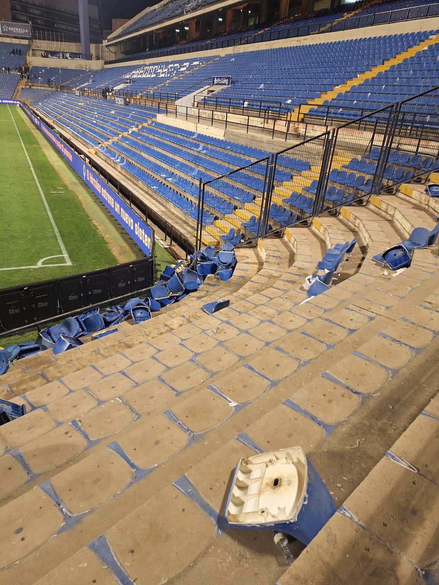 Angel Estrada EFESÉ 🖤 tweet media