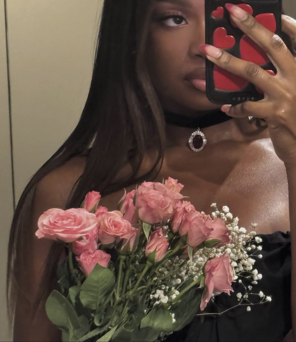 liifesupports's tweet image. donovan mitchell is so lucky.

coco jones is perfect.