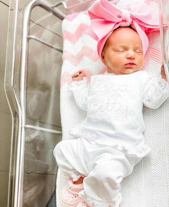 Please welcome, Jenna Nicole Hammerstein-Anderson! She was born January 1st. Baby and <a href="/holly_guacamole/">Holly Hammerstein-Anderson</a> are doing fine. 🥰 💕