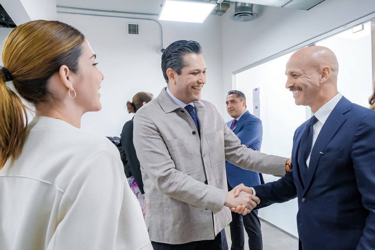 Mauro Garza tweet media