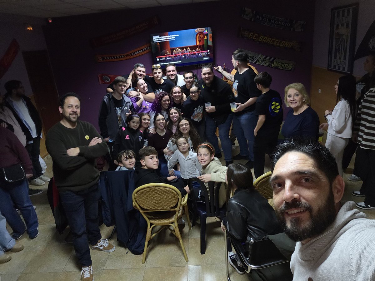 lamurguitamlg's tweet photo. @chirichavales atentos y ojipláticos gastando una letra en nosotros. Gracias infinitas #coacmlg https://t.co/3UPWj9vydT
