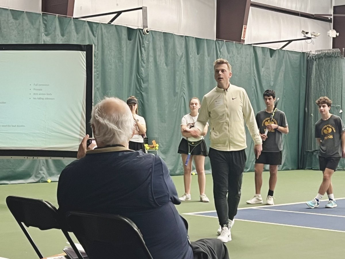 CGHSTennis's tweet image. Another great year of presenters at the @IHSTCA conference. Always looking forward to seeing fellow coaches &amp;amp; learning new things &amp;amp; definitely walked away with a lot of new information. PLUS got to meet my favorite college coach @CoachJimmyB and his lovely mom. #neverstoplearning