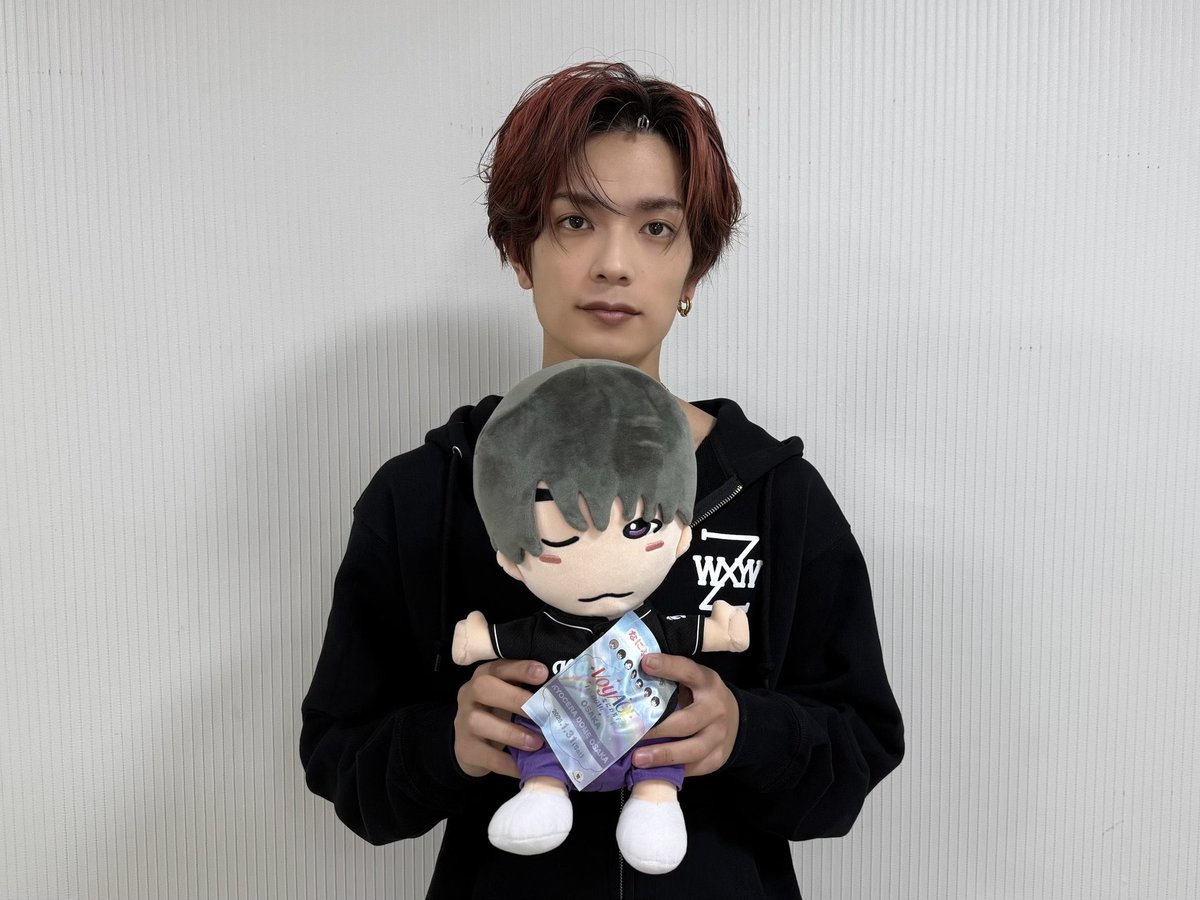 ＼京セラドーム大阪 2日目／

💫なにわ男子 1st DOME LIVE
‘VoyAGE’👦🏻🩵

大阪公演はまだまだ始まったばかり🔥
全力で楽しんでいきましょう✌🏻

このあと【9:30〜】CD予約・販売スタートになります！
本日の会場限定特典は紫💜
※先ほどのポストで開始時間が誤っておりました。
大変失礼いたしました🙇‍♀️