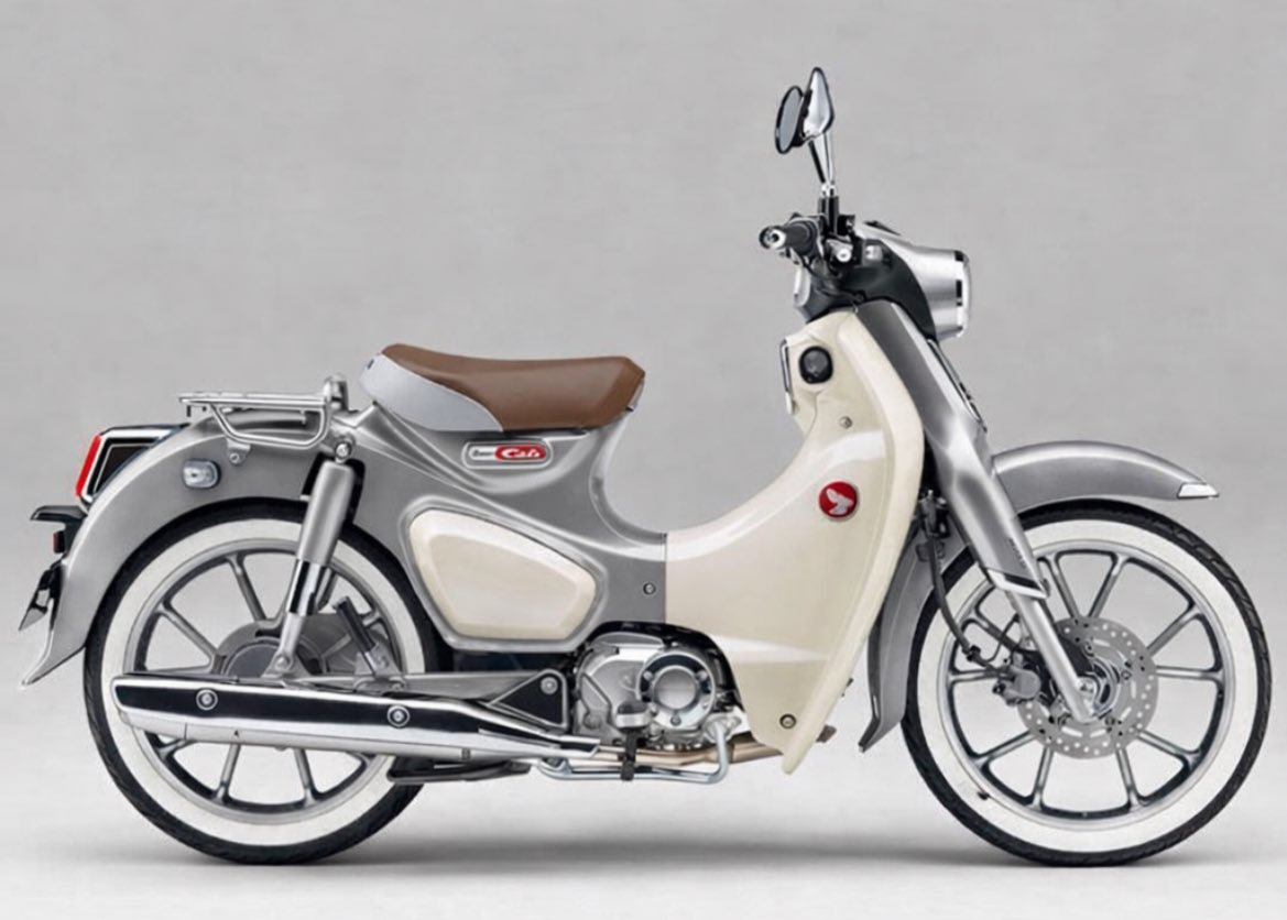 c125の新しいカラー
ホワイトリボンにするだけで
すっごいかっこいい説