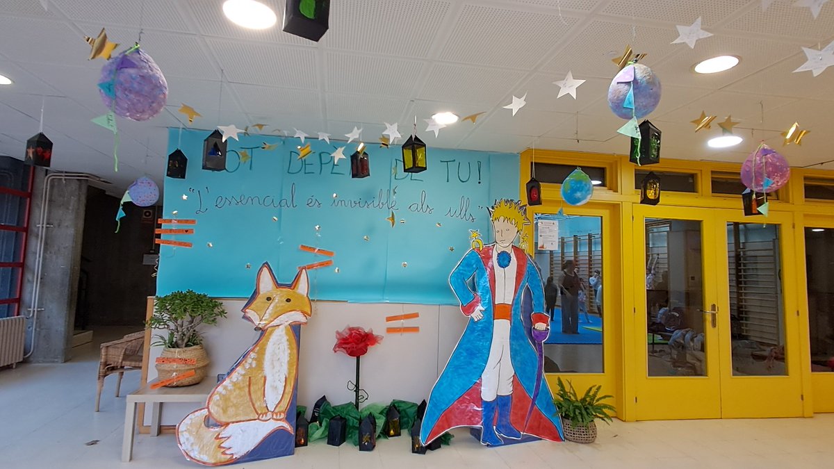 escolaelshorts's tweet photo. Tot depén de tu.
Amb El Petit Príncep celebrem el #diadelapau , deixem volar els nostres desitjos de pau i les famílies n'omplen un munt d'estrelles.
#celebracio
#Pau
#participacio https://t.co/CtSqhOs2Jb