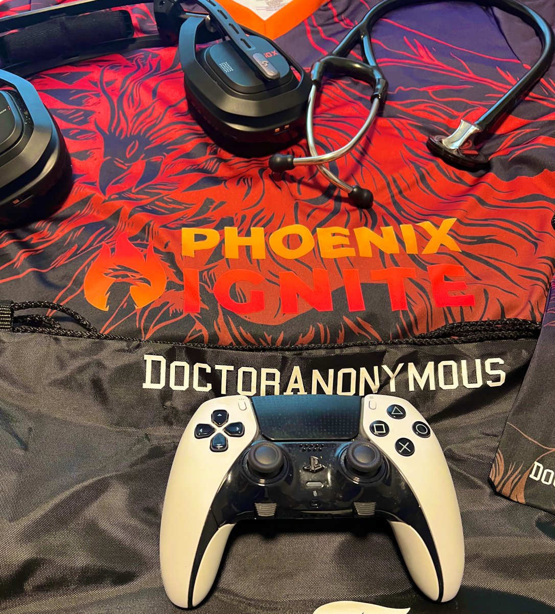 DrAnonymous117's tweet photo. Una más a la colección 📸🔫💣 

Por fin podré jugar Warzone con mi Jersey de @PhoenixArenaGG 😮‍💨😮‍💨😮‍💨

 Gracias @sc1mx está mamalonsísima 🫶🏻👌🏻👌🏻👌🏻👌🏻

#tíoPhoenix #Phoenixarenagg #Warzone #BO7 https://t.co/TyC1IBFTwZ