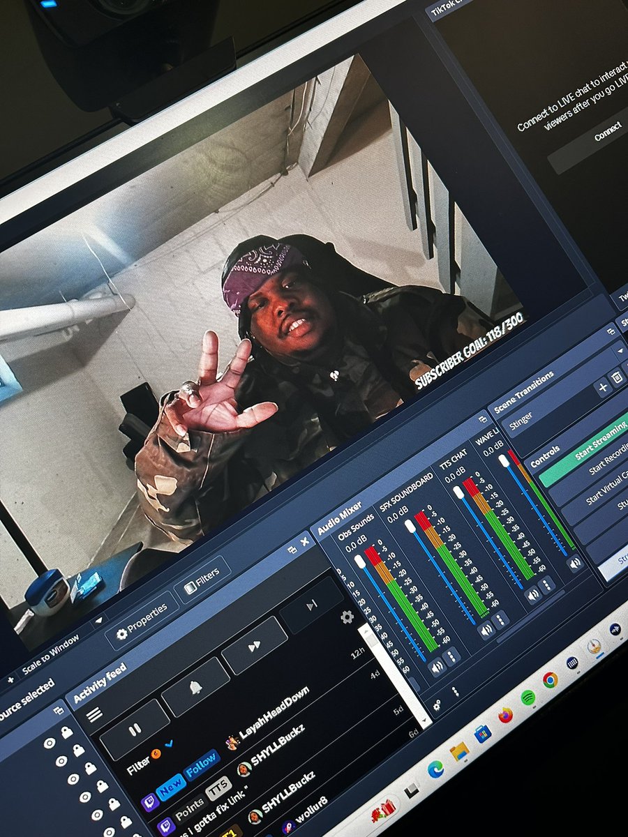 JMONEYLLYB tweet media