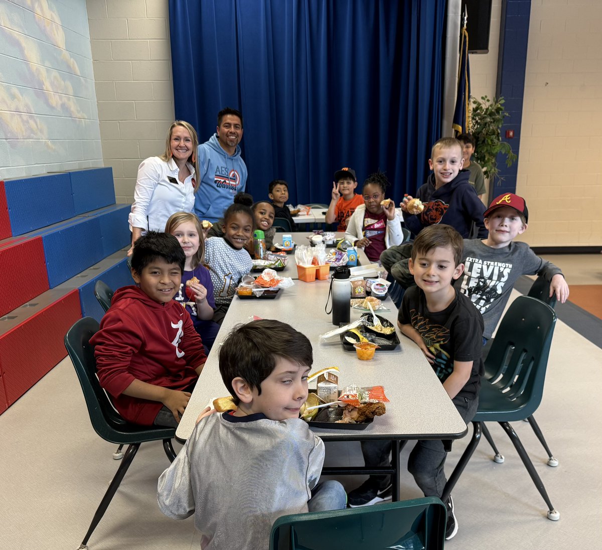 Acworth_ES's tweet image. Shoutout to another amazing group of Warriors who reached their #ReflexMath green light goals!

We celebrated these mathematicians with a special lunch and donuts! Keep up the great work!

@Acworth_ES  @TiffanyHourigan