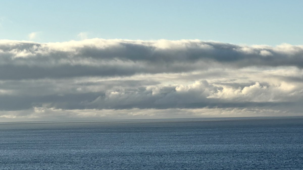 #Nubes vistas desde #Valparaíso.
Mañana nos vemos en Santiago 🌩️
