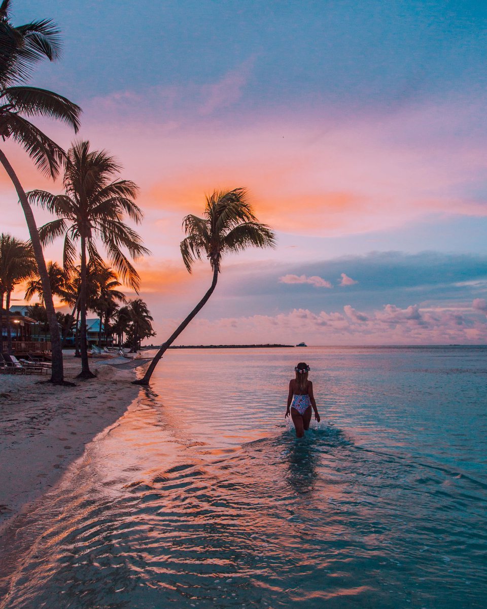 Scroll-stopping views. 🌴
gabylrguez (IG)

#TheBahamas #VacationGoals