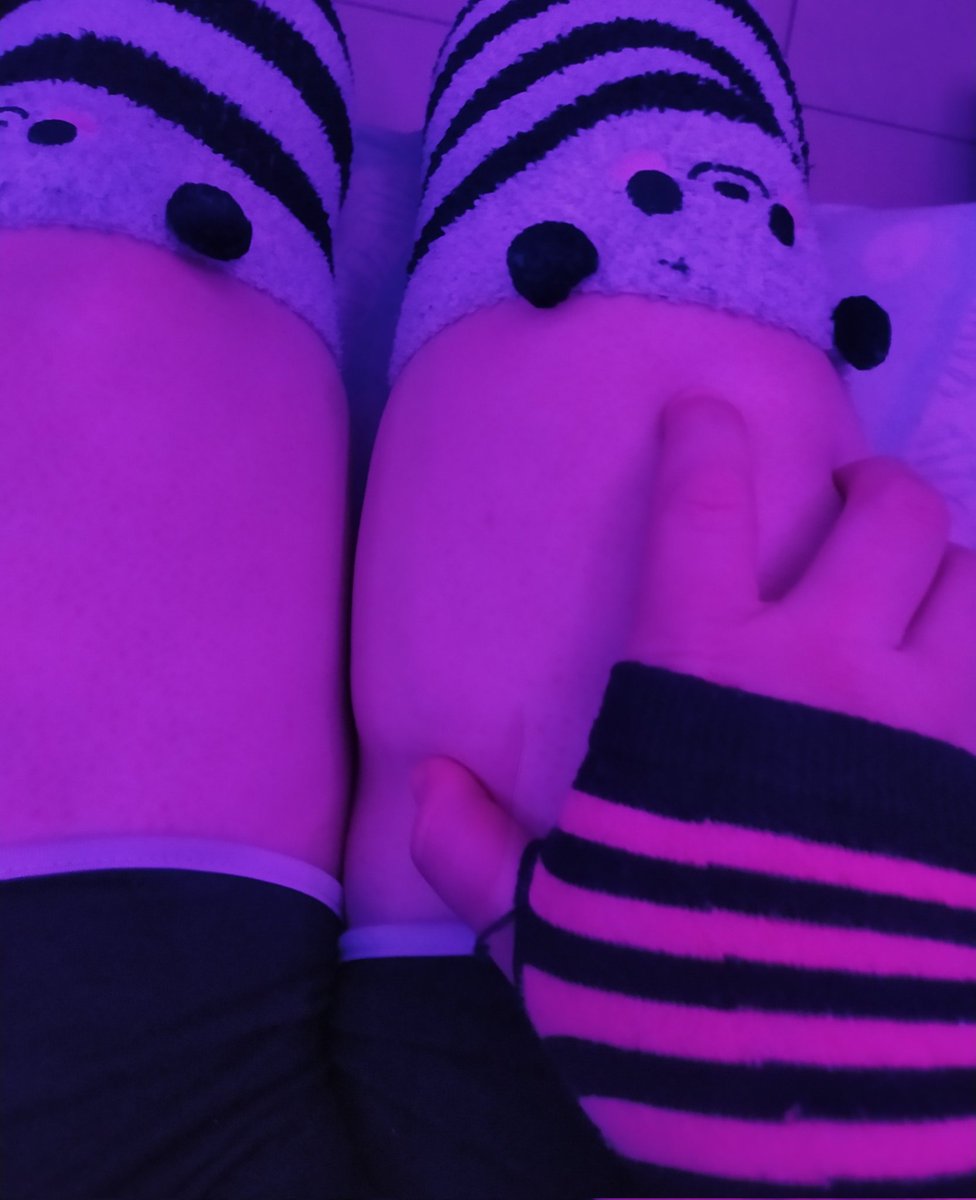 Ur french purrple femboy :3 tweet media