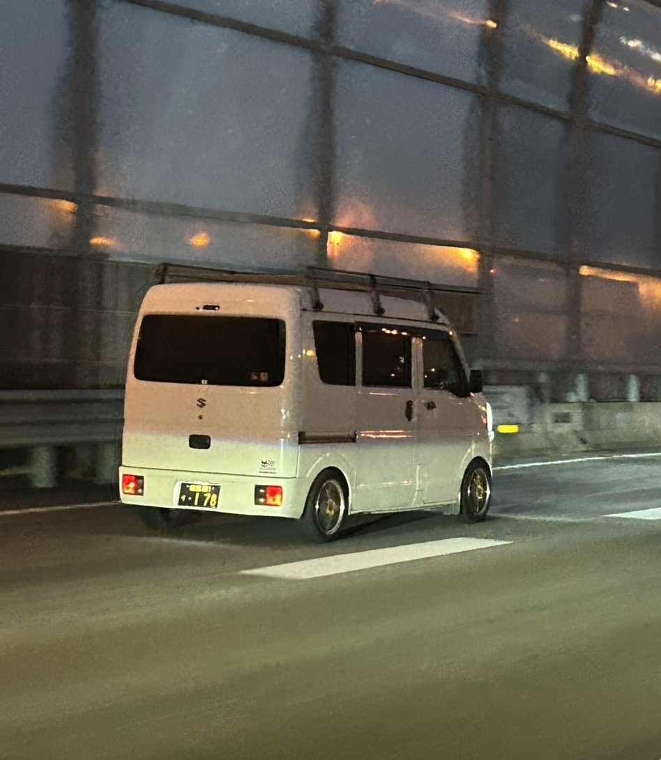 昨日は岡山からのトンボ帰り途中で怪しい人と合流して仲良く走りました