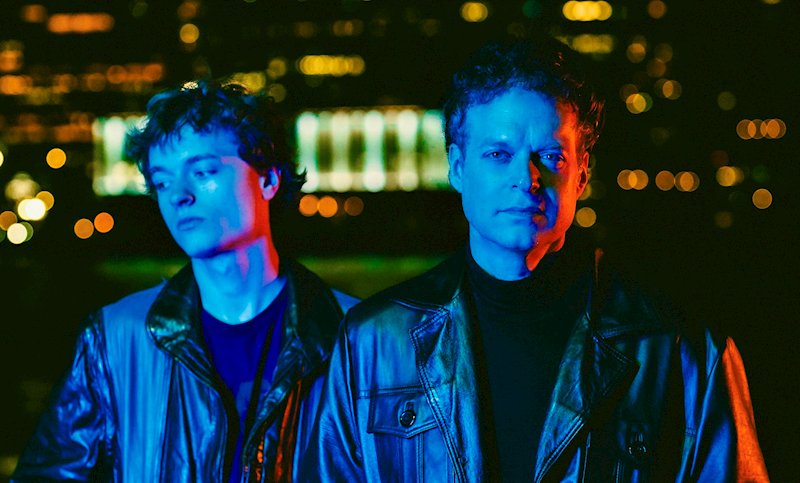 StarryMag's tweet image. .@laptoptheband fans find out what the #altpop band shares exclusively with Editor @GoodHumorGrl about recent single "Confused" and upcoming EP On This Planet at starrymag.com/laptop-on-this…! #LaptopTheBand #OnThisPlanet