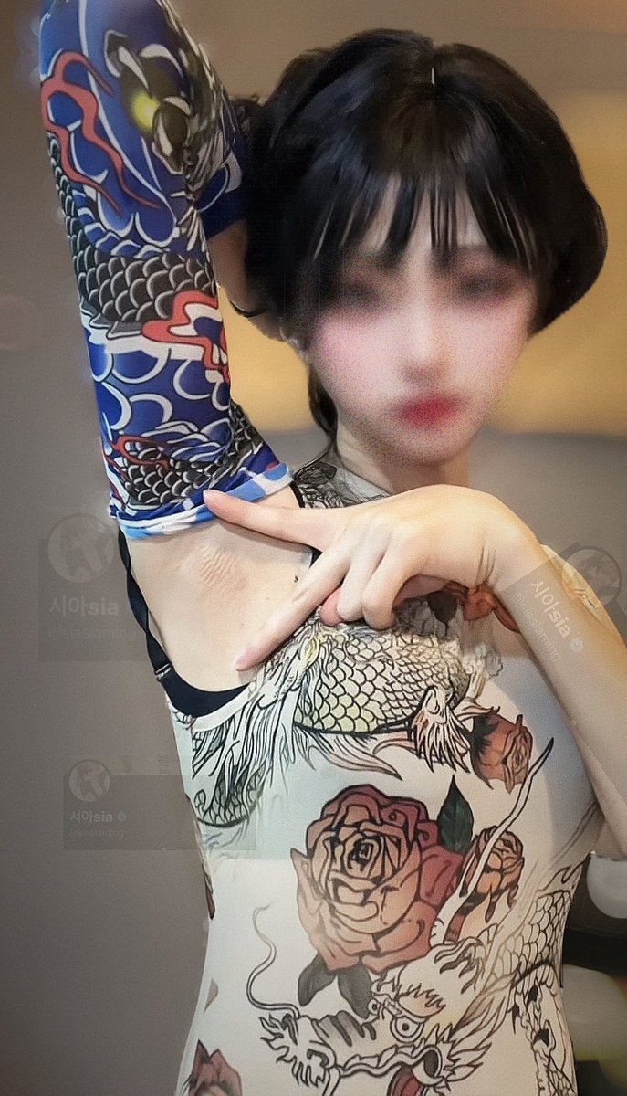 주말아침은 겨드랑이로 시작..!
朝から脇www おはよう！！