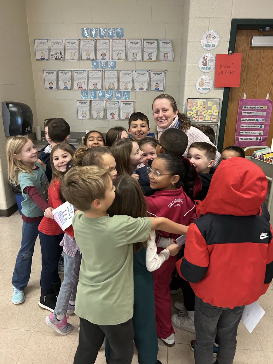 Ms. Kanaras tweet media