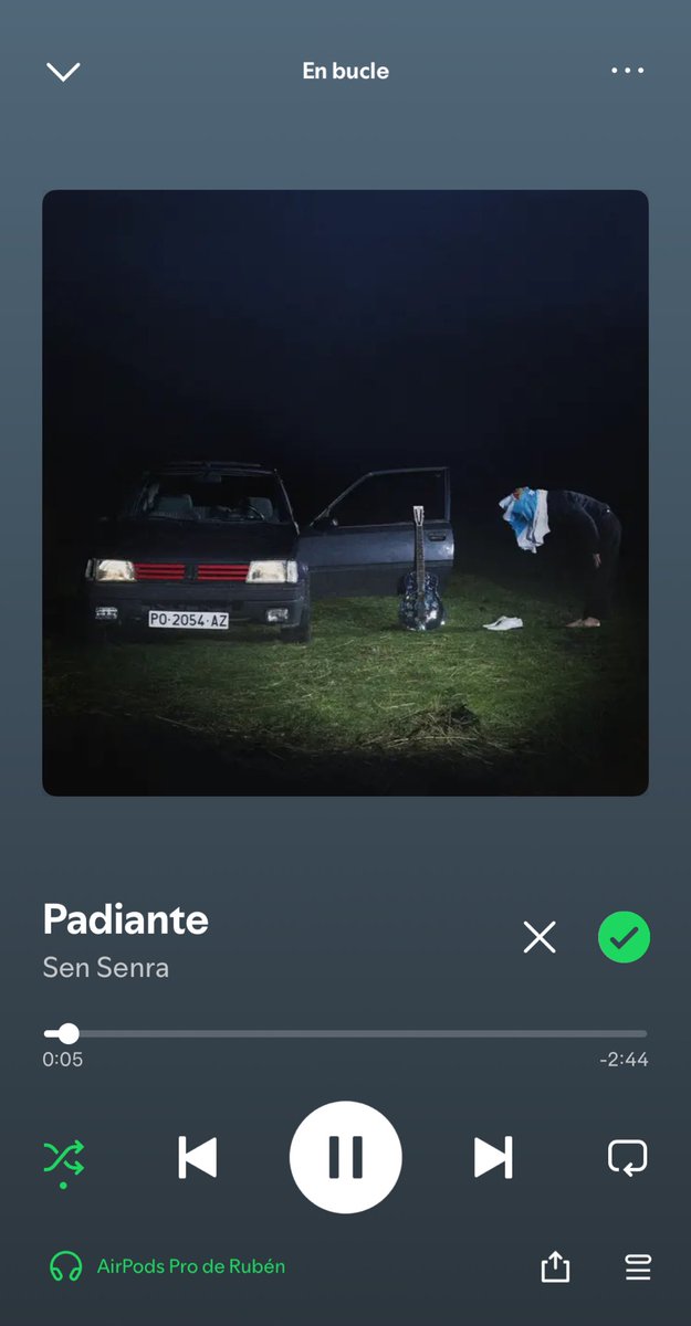 ruben_reegidoor's tweet photo. La primera canción que me sale al poner Spotify, Sen Senra queremos explicaciones de porque no la has cantado en Madrid https://t.co/ktY9SjbWGw