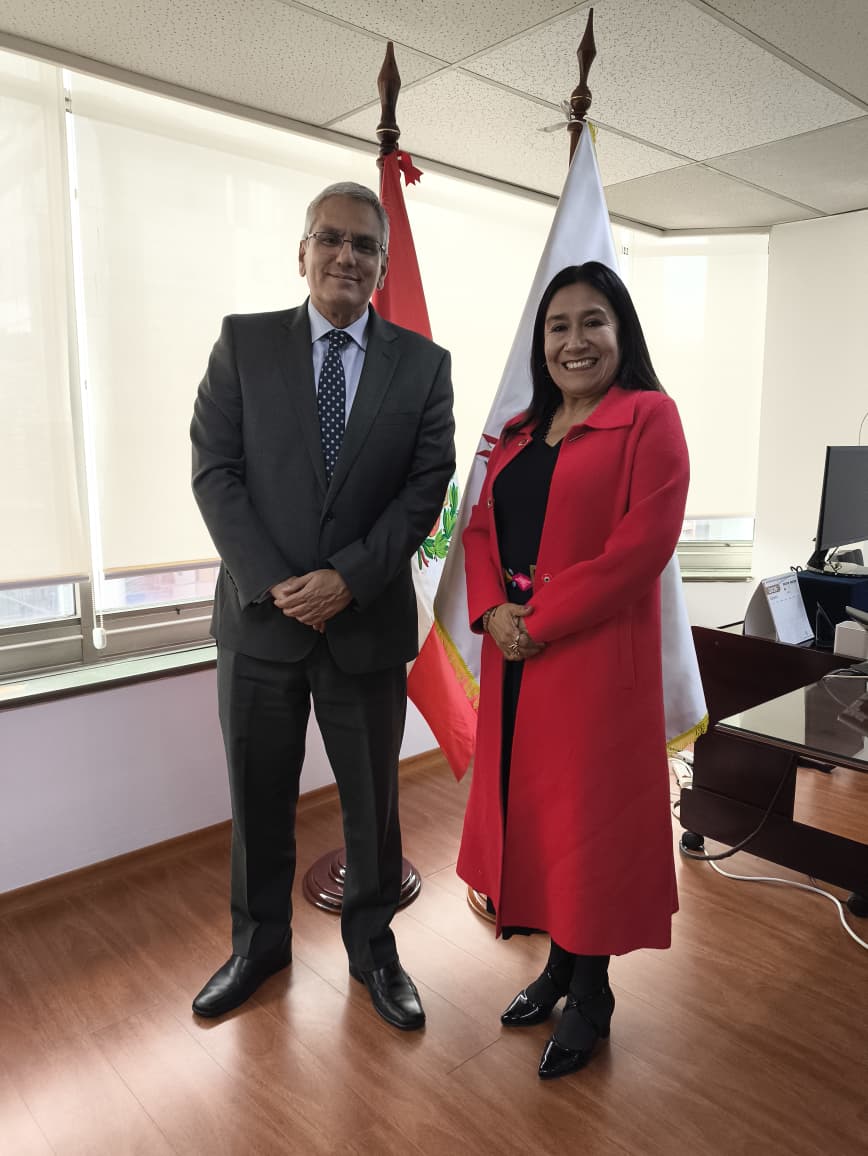 #MarlenyenAcción👉Hoy sostuve una reunión con el embajador del Perú en Ecuador, para expresar mi profunda preocupación por miles de familias peruanas que enfrentan dificultades reales tal como problemas para regularizar su situación migratoria, empleo informal, entre otros.