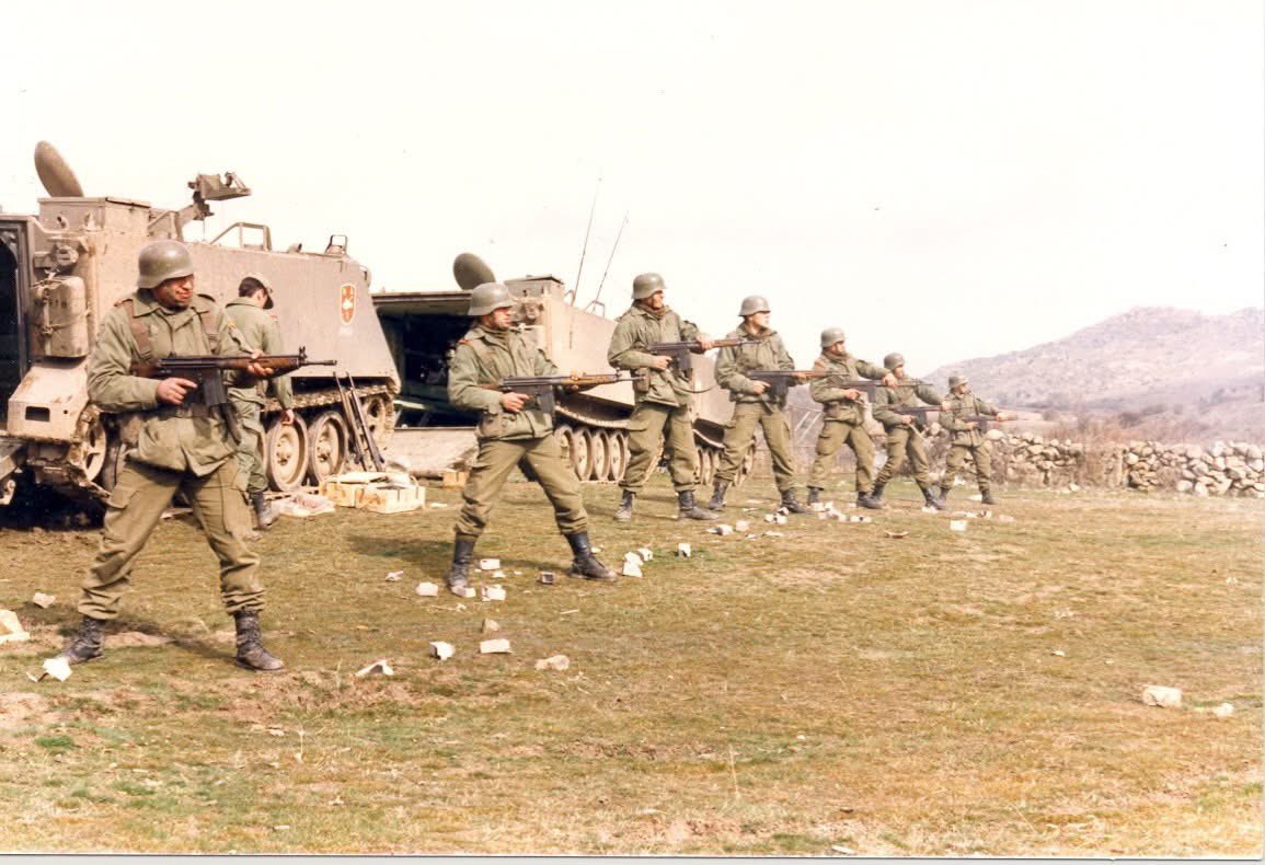 safarpub's tweet photo. Spanish Army in the Cold War https://t.co/KYDDN5Fs8m