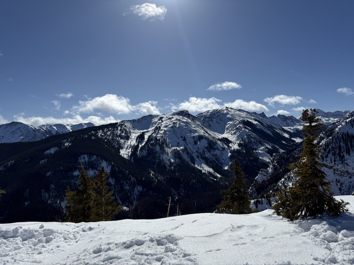 EmreGorgunMD's tweet image. Kicking off the 8th Annual Updates in General Surgery in Aspen, CO with Colorectal Surgery Day. #GeneralSurgery #ColorectalSurgery #Aspen