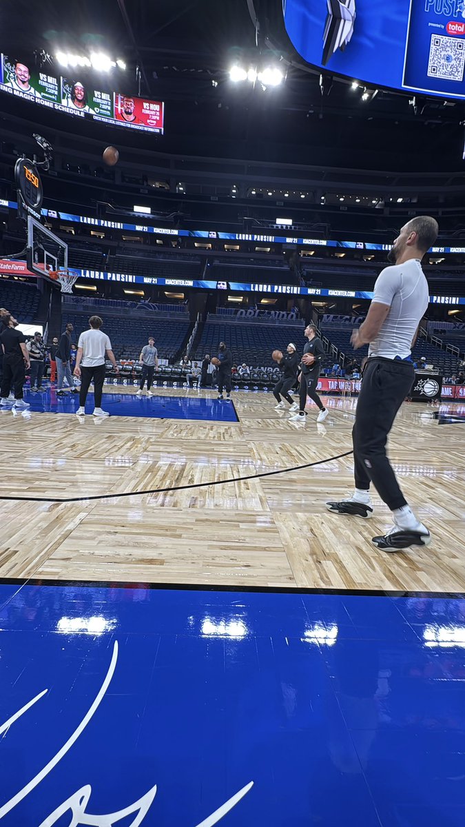 Mrs. Lopez tweet media