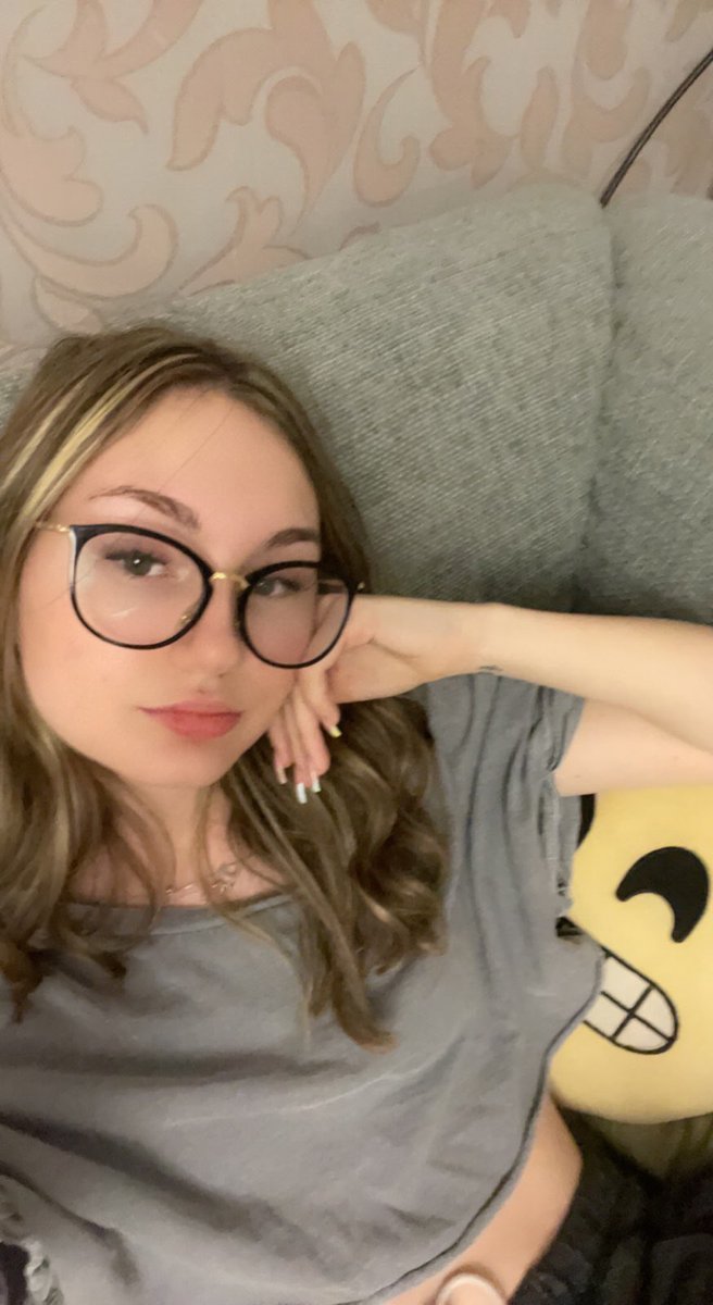 DaisyRo00548491's tweet photo. I’m always down for fun so let’s help each other now don’t ask me what kinda fun I guess ya already know #nsfwtwt #nsfwtwtًًً  #fypシ゚ https://t.co/tSI50cenyc
