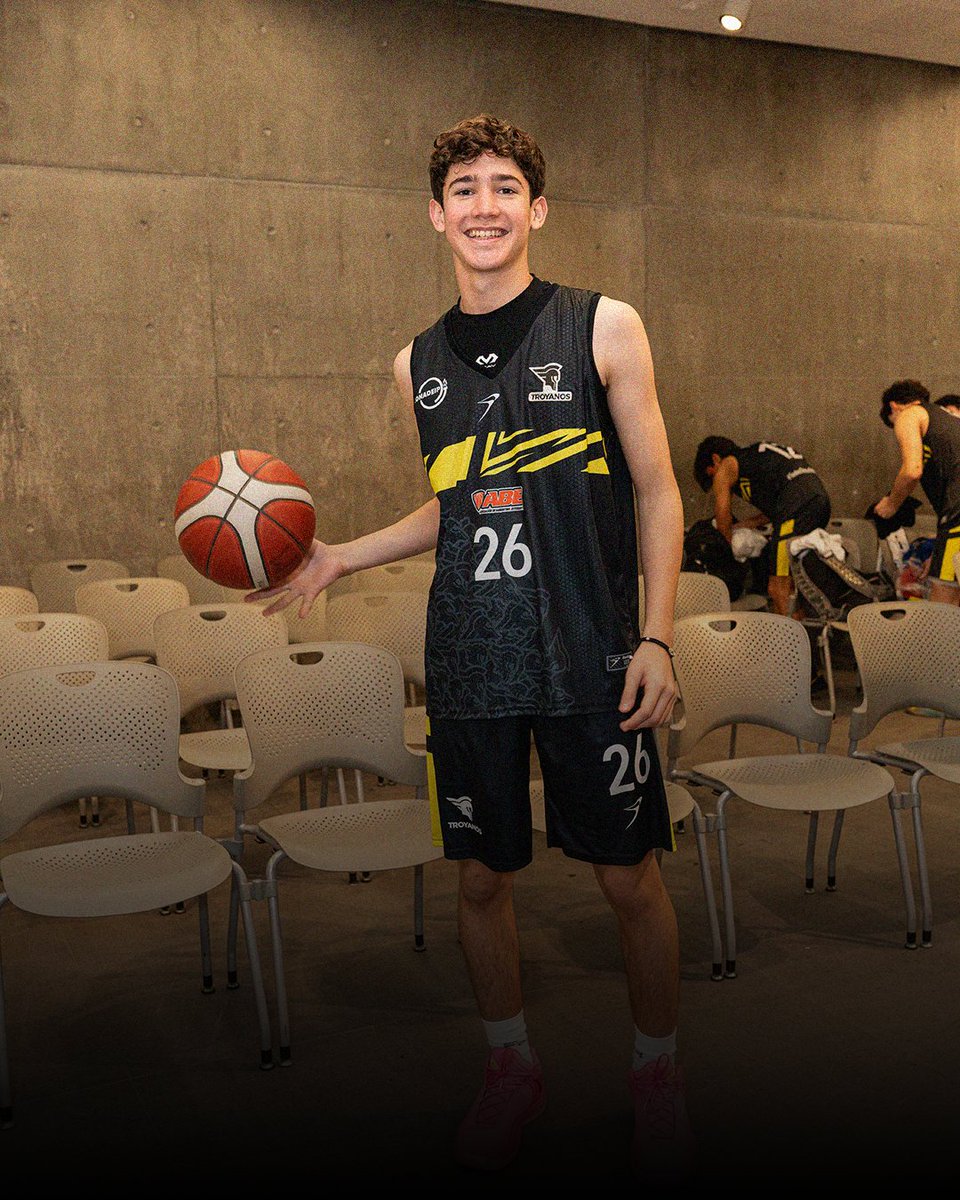 Universidad de Monterrey tweet media