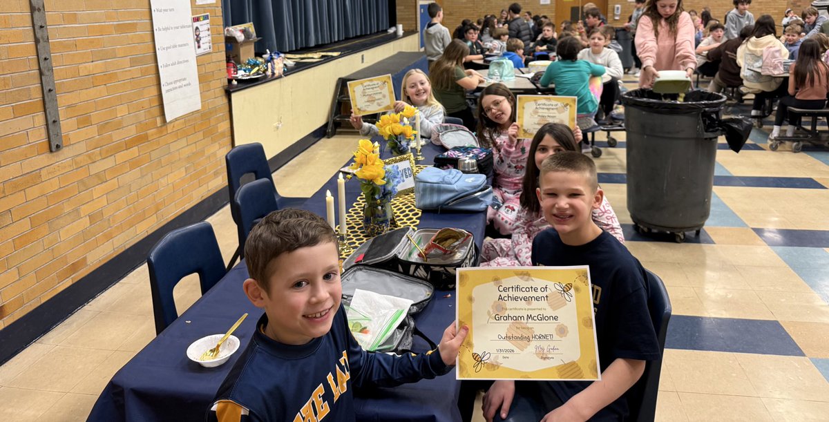 Missy Godina tweet media