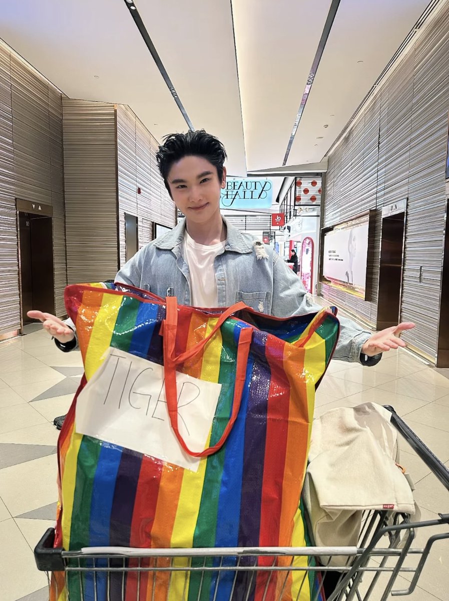 🐯 21 Birthday gifts thread 🎁

well thought through, specially made and customised gifts for the one and only P’Ger 
a special way of giving gifts, birthday advert calendar style. 1 day 1 gift starting 01 Feb till 21 Feb 🤍

#igerzz <a href="/Igerzz2/">Igerzz</a> 
#AWholeLottaCherLove