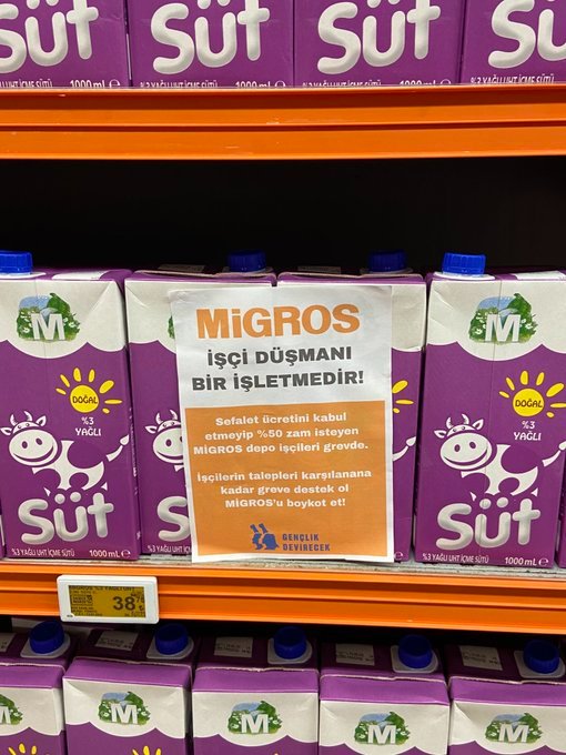 #MigrosBOYKOT
İşçiye Kiyanan
Bizde Kiyarız 
Alışveriş Yapmıyoruz