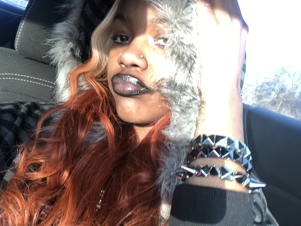 TT ♈︎ tweet media