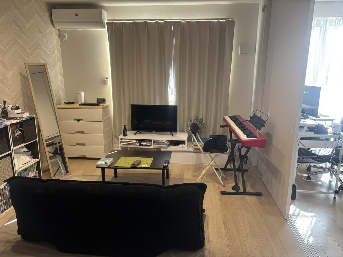 あまりにもゴミ屋敷だったため久々にめっちゃ部屋の掃除した、気持ちいいね