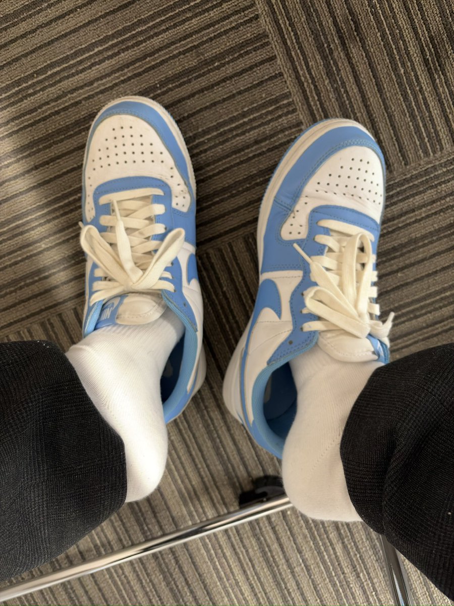 明日はキャンピングカーショーに行ってこよう