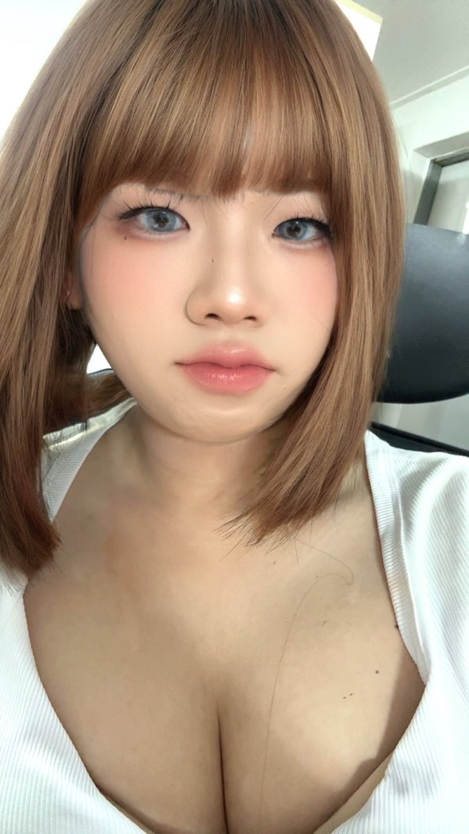 여름 tweet media