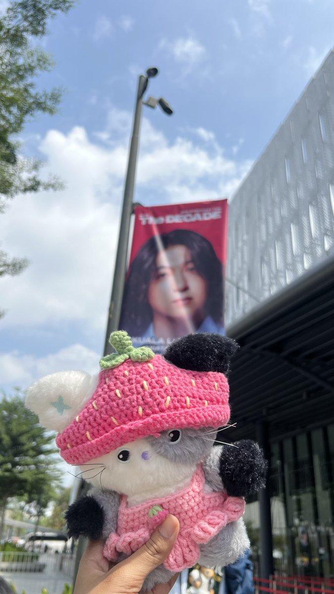 tansu ia tweet media