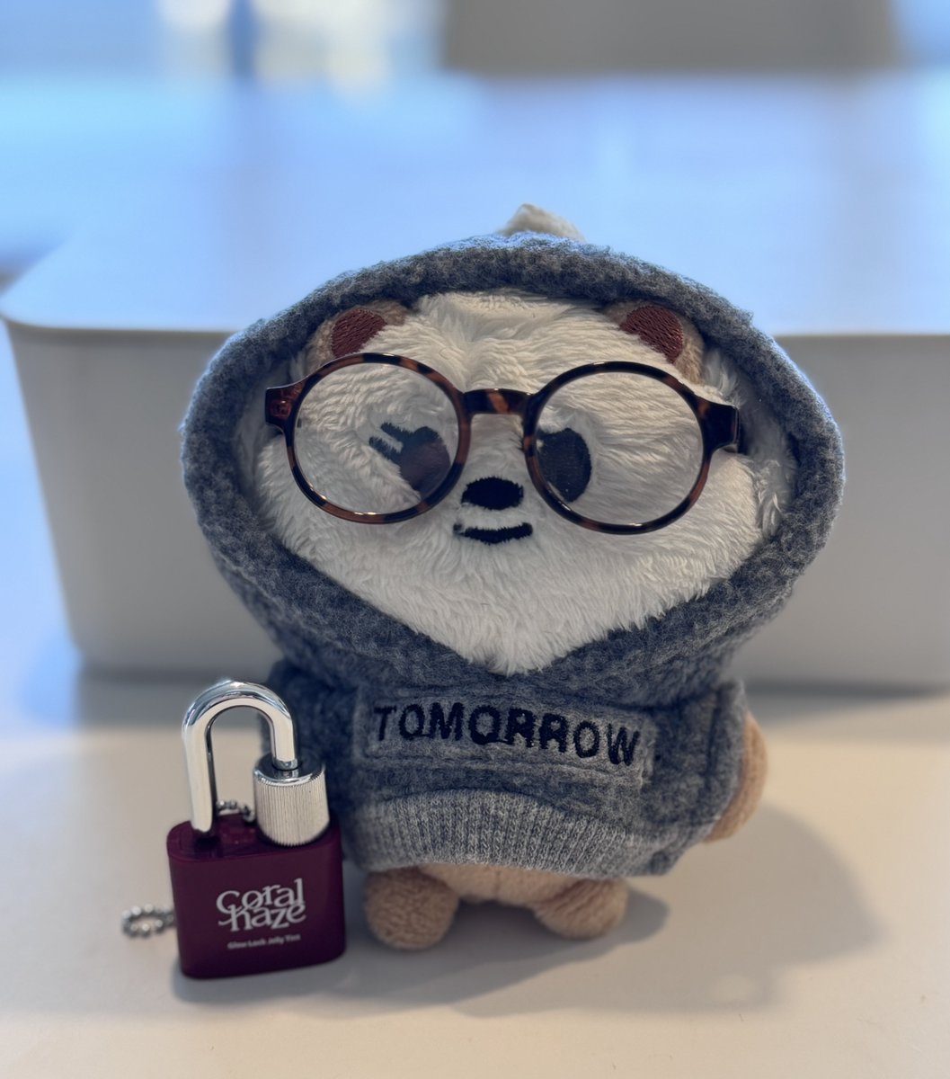 銀座でcoralhazeのガチャ発見👀

同じ色のがあと２つあるんだけど欲しいFFボムペンちゃんいたら譲ります🩷