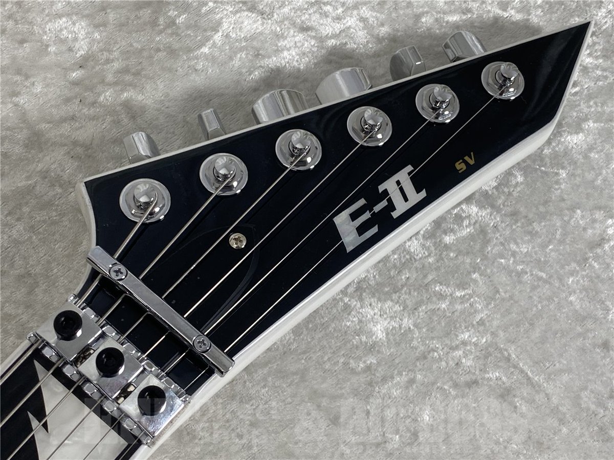 BIGBOSSekimae's tweet image. E-II SVが久しぶりの入荷です‼
WhiteにBlack Stripesが超クール🌊
王道のEMG81を2基マウント
更にブースターも搭載しています🎶
大変人気機種になっておりますので
気になる方はお早めに🔥🔥🔥

ご注文はこちらから🔽🔽🔽
digimart.net/cat01/shop58/D…