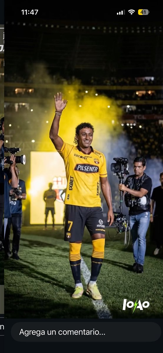 Que tengas un año lleno de éxitos, que tu mística regrese desde el corazón de tu pueblo, y que seamos un solo puño bien cerrado. 

Que tengamos bien puestos los pantalones para pelear por todo. 

Te amo con mi vida. 

#HoyJuegaElBarce

#AmoySoberano
#VAMOLOCOVAMO