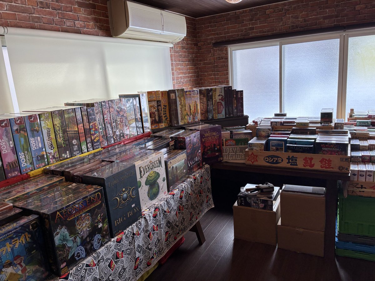 北尾商店の北尾です

三河遊札幌店
販売会　2日目

札幌は昨日からの大雪で雪かきでへとへとの方も多いかも知れませんね

こんな足元の悪い時に販売会に来てご購入頂いたお客様は

全商品10％オフ
さらにポイント２倍

本日、17時迄のタイムサービスになります

本日、販売会は18時終了です