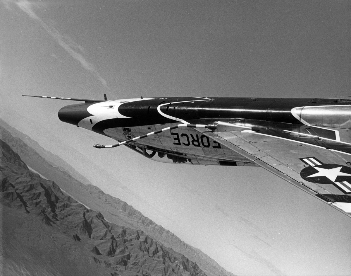 GrinnelliDesign's tweet photo. From our SME:  1968 I went down to the Thunderbird's operations building one afternoon and the guys in there gave me these pictures, they were still flying the F-100 at this time.  I also walked out into their hangar and got to walk around their planes. #dcsworld https://t.co/lkSjZeHy7E